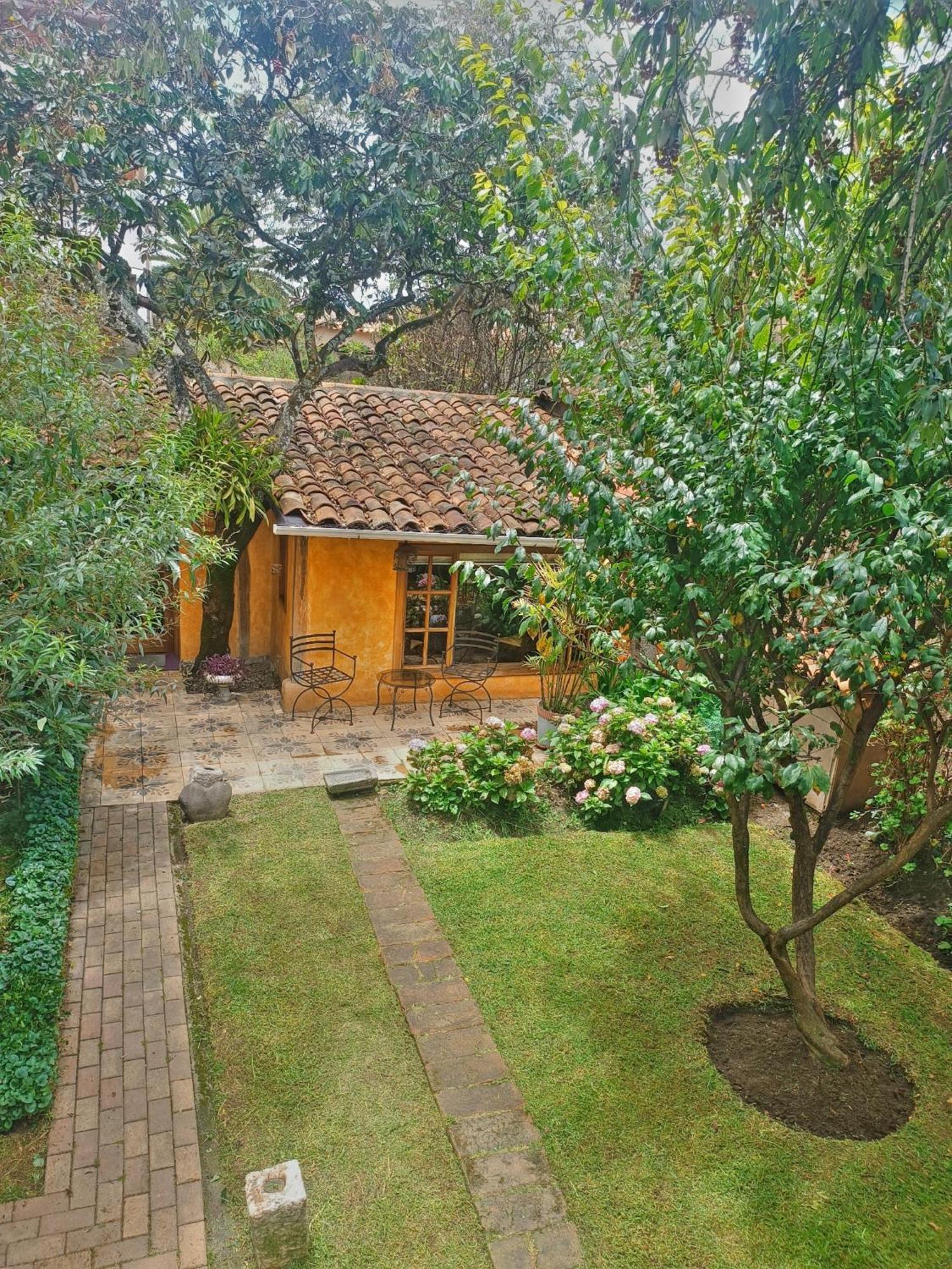 Hotel Boutique Casa Montalvo Куенка Екстер'єр фото